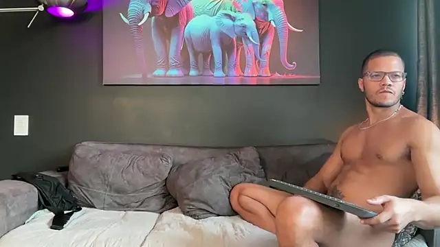 Snapshot of highlatin_guysoficial chatting on November 27, 2025, 4:40 pm highlatin guysoficial online show from November 27, 2025, 4:40 pm