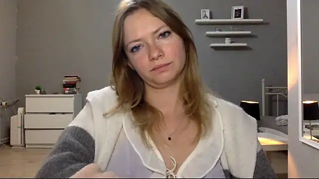 MillieShow online show from September 11, 2025, 8:42 pm