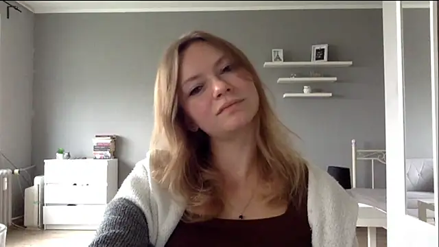 MillieShow online show from September 14, 2025, 1:55 pm