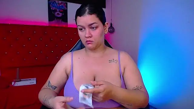 kriss sweetboobs10 online show from May 16, 2026, 12:26 pm