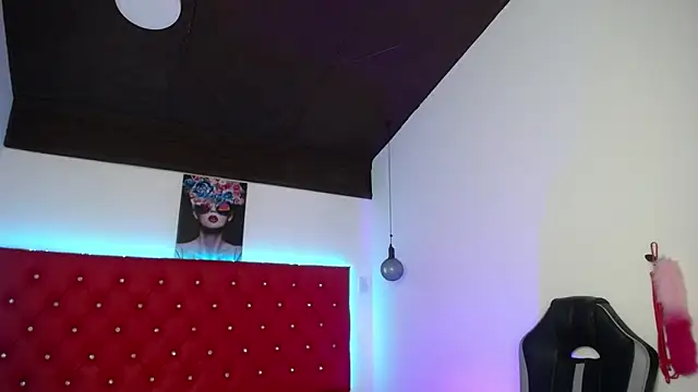 kriss sweetboobs10 online show from May 12, 2026, 12:55 pm