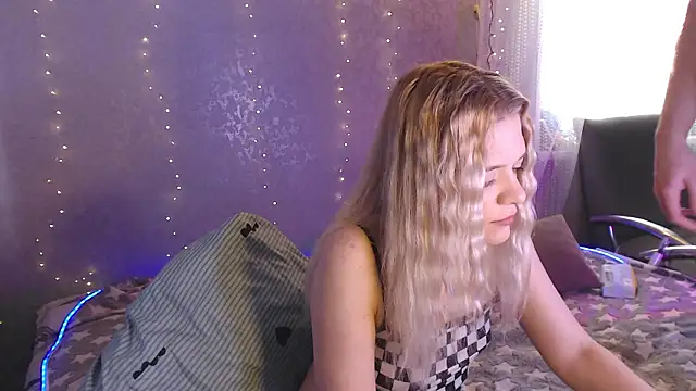 Your Horny Friends online show from February 27, 2026, 10:37 am