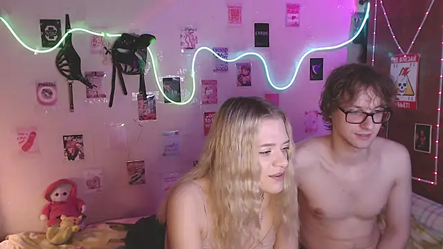 Your Horny Friends online show from October 15, 2025, 2:47 pm