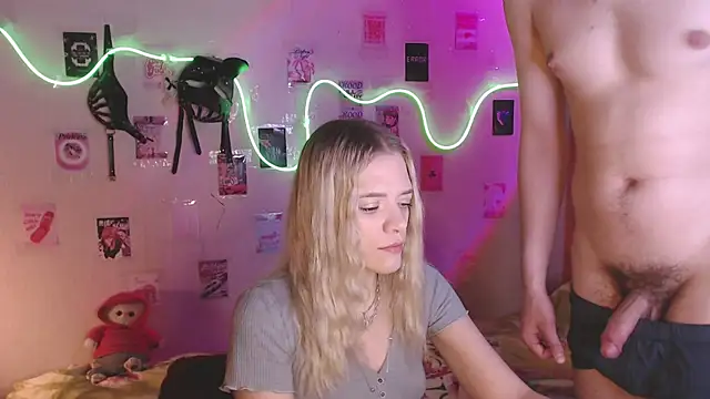 Your Horny Friends online show from October 16, 2025, 12:13 pm