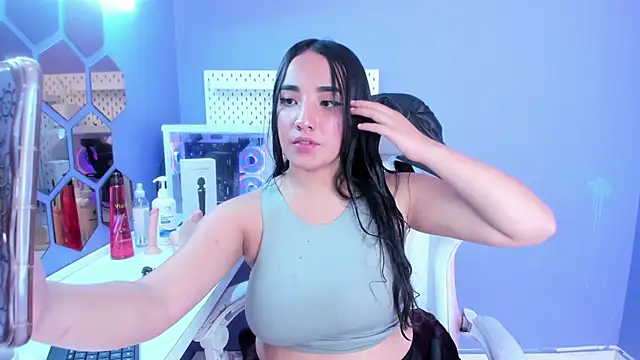 Snapshot of Alice_26_ chatting on November 27, 2025, 1:33 pm Alice 26 online show from November 27, 2025, 1:33 pm