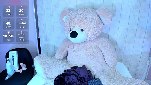 Snapshot of Alice_26_ chatting on November 13, 2025, 4:00 pm Alice 26 online show from November 13, 2025, 4:00 pm