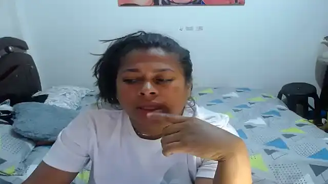 Tu-Reina online show from October 11, 2025, 10:55 pm