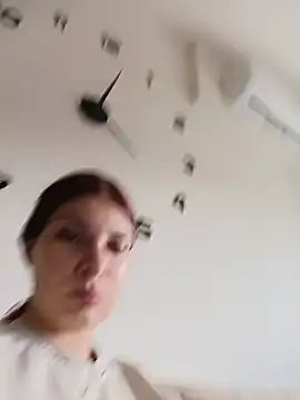MeCherryy online show from May 20, 2026, 2:03 pm