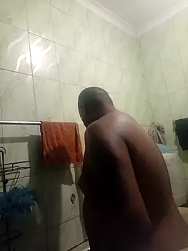 Mmoledi09 online show from November 26, 2025, 3:28 am