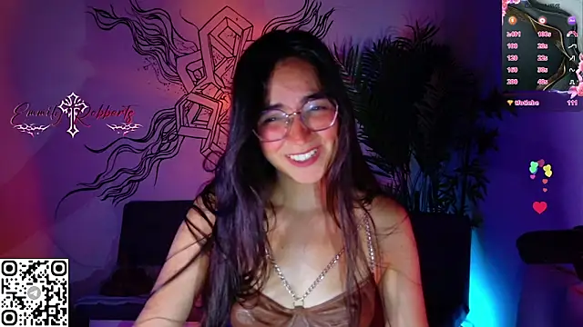 Emmi Roberts online show from May 15, 2026, 11:25 pm