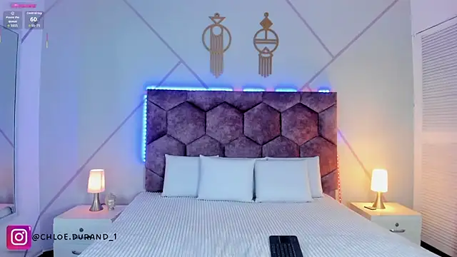 Snapshot of Chloe_Durand_ chatting on September 17, 2025, 8:00 pm Chloe Durand online show from September 17, 2025, 8:00 pm