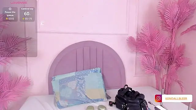 Kendallbleer online show from November 6, 2025, 12:09 pm