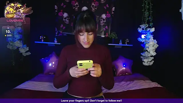 Hairydoll  online show from November 12, 2025, 9:40 pm