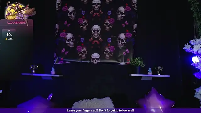 Hairydoll  online show from November 5, 2025, 9:29 pm