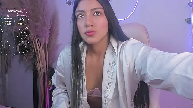Snapshot of Quiinn_bx chatting on September 8, 2025, 7:13 pm Quiinn bx online show from September 8, 2025, 7:13 pm