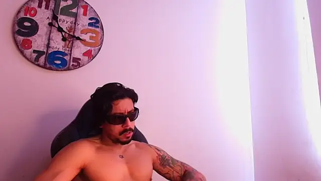 Snapshot of josemeirelesfox chatting on October 7, 2025, 9:21 am josemeirelesfox online show from October 7, 2025, 9:21 am