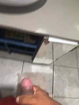 Snapshot of Andreizinho34 chatting on March 1, 2026, 6:41 pm Andreizinho34 online show from March 1, 2026, 6:41 pm