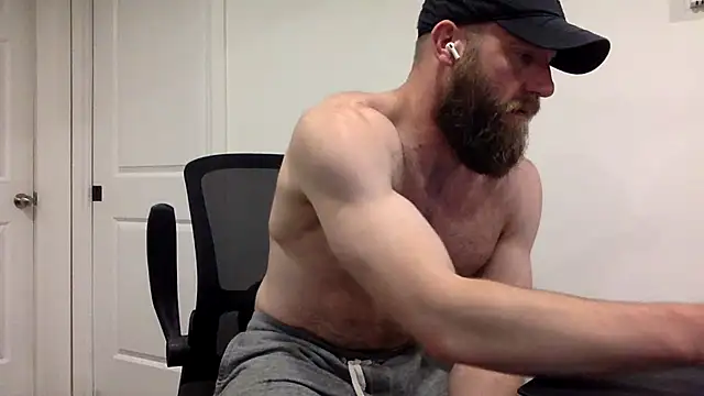 clarkefit online show from October 27, 2025, 4:08 pm