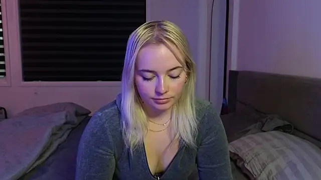 Snapshot of margot_robbie7 chatting on October 9, 2025, 10:54 pm margot robbie7 online show from October 9, 2025, 10:54 pm