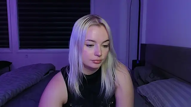 Snapshot of margot_robbie7 chatting on October 7, 2025, 10:44 pm margot robbie7 online show from October 7, 2025, 10:44 pm