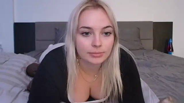 Snapshot of margot_robbie7 chatting on September 16, 2025, 12:44 am margot robbie7 online show from September 16, 2025, 12:44 am