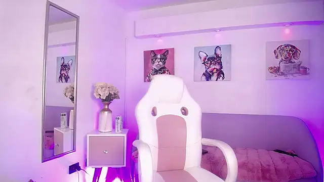 Snapshot of SamyJhomson chatting on November 24, 2025, 4:01 am SamyJhomson online show from November 24, 2025, 4:01 am