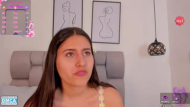 Hanna Evans   online show from November 3, 2025, 12:42 pm