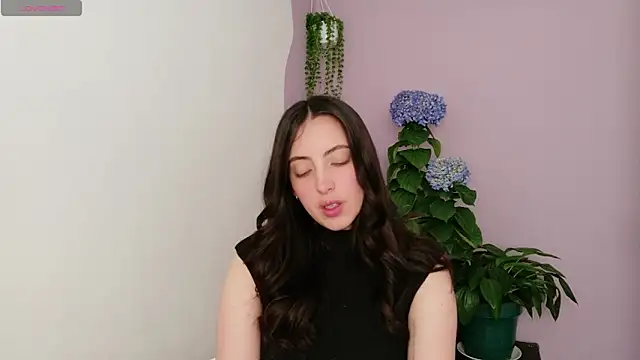 Rebbecawhite meow online show from February 21, 2026, 5:37 pm