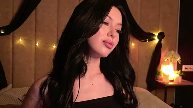 Snapshot of Leya_Foxhall chatting on October 15, 2025, 10:34 am Leya Foxhall online show from October 15, 2025, 10:34 am