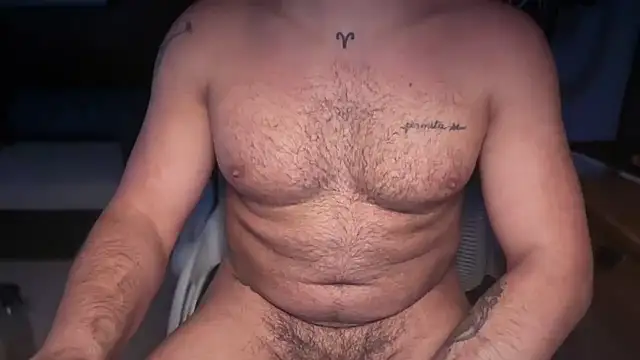 Snapshot of TopRaw3 chatting on February 16, 2026, 2:21 am TopRaw3 online show from February 16, 2026, 2:21 am