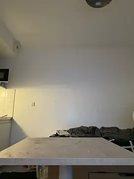 Snapshot of Renoirmonter chatting on March 29, 2026, 8:43 pm Renoirmonter online show from March 29, 2026, 8:43 pm