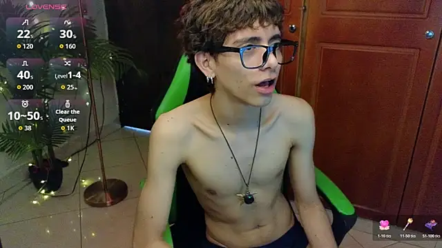 Snapshot of Matty_Sparkk chatting on April 30, 2026, 1:07 pm Matty Sparkk online show from April 30, 2026, 1:07 pm