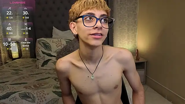 Snapshot of Matty_Sparkk chatting on November 3, 2025, 1:47 pm Matty Sparkk online show from November 3, 2025, 1:47 pm