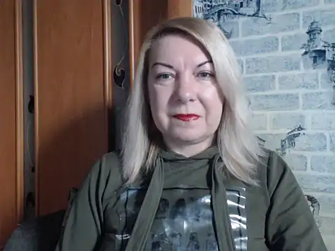 Snapshot of Lillia_Ray chatting on February 24, 2026, 10:27 am Lillia Ray online show from February 24, 2026, 10:27 am