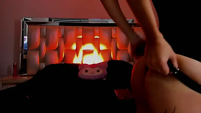 pauline rouge online show from November 11, 2025, 11:38 am