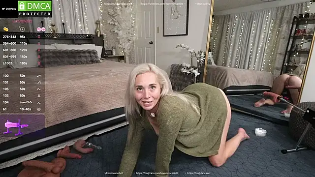 Snapshot of LoveMoScarlett chatting on February 13, 2026, 12:27 pm LoveMoScarlett online show from February 13, 2026, 12:27 pm