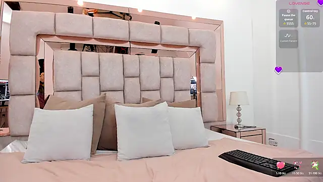 keylamillerr online show from November 14, 2025, 5:16 pm