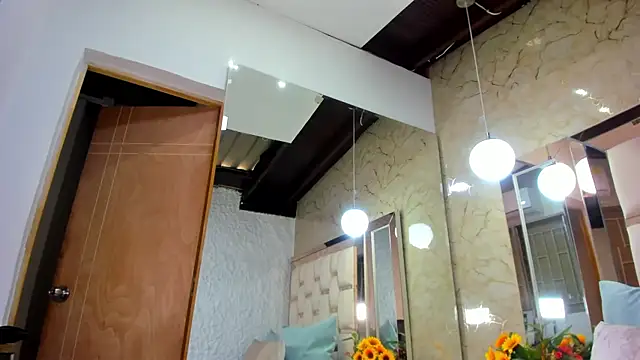 keylamillerr online show from October 2, 2025, 5:16 pm