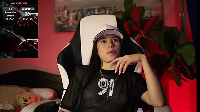 Danaa Rouse online show from November 29, 2025, 9:48 pm