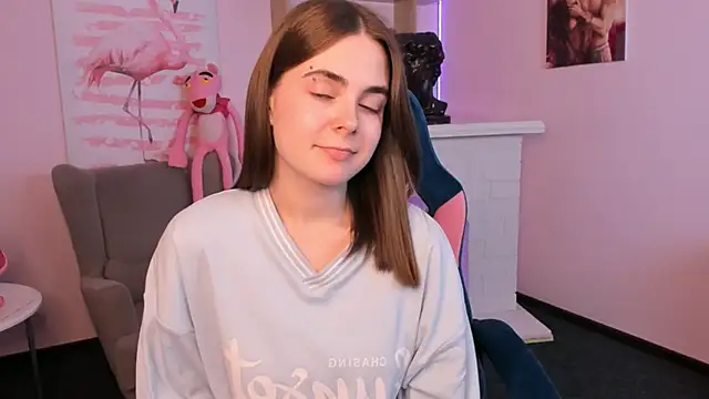 Velvetmimic  online show from March 21, 2025, 12:39 pm