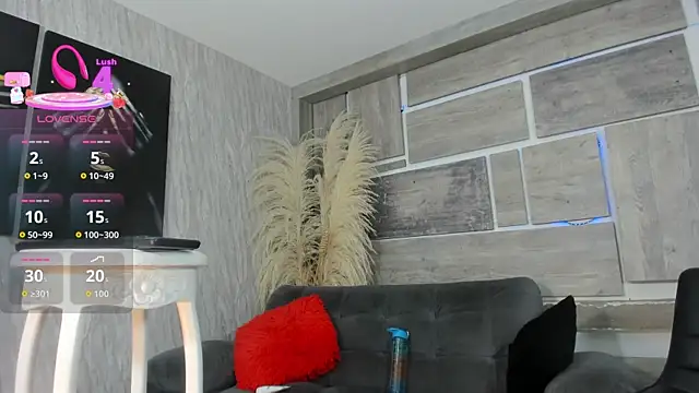 lunastorm  online show from October 17, 2025, 8:21 pm