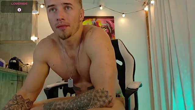 Ryannblue07 online show from October 15, 2025, 2:21 am