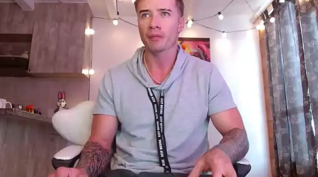 Ryannblue07 online show from March 16, 2025, 6:55 pm