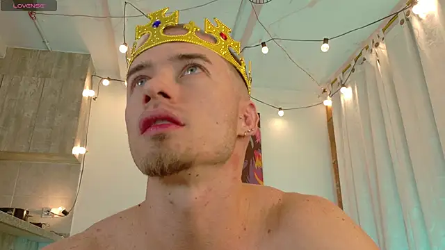 Ryannblue07 online show from November 10, 2025, 11:54 pm