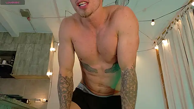 Ryannblue07 online show from November 8, 2025, 2:04 am