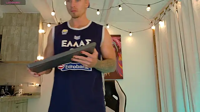 Ryannblue07 online show from November 6, 2025, 1:20 am