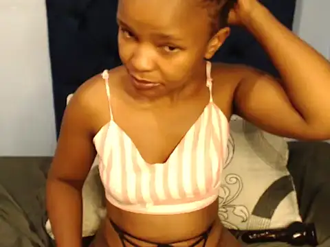 Snapshot of ShyTiny_Bae chatting on March 15, 2025, 8:32 pm ShyTiny Bae online show from March 15, 2025, 8:32 pm