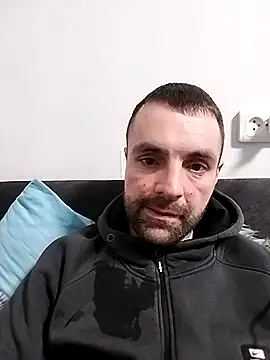 Snapshot of MaksDzubaV chatting on April 2, 2026, 5:30 pm MaksDzubaV online show from April 2, 2026, 5:30 pm