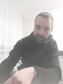 Snapshot of MaksDzubaV chatting on October 3, 2025, 3:24 pm MaksDzubaV online show from October 3, 2025, 3:24 pm