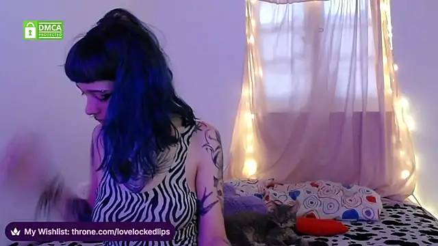 lovelockedlips online show from February 10, 2026, 3:55 pm